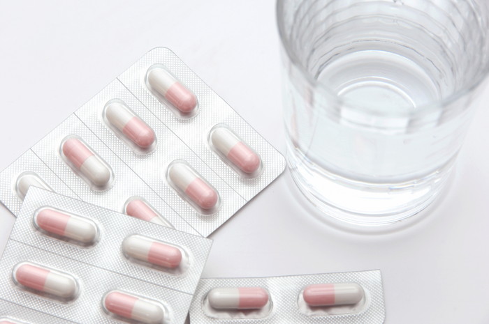 水とサプリメント